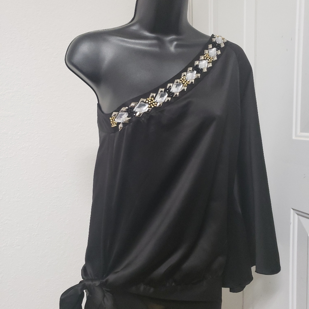 Rampage cold shoulder blouse Size Small